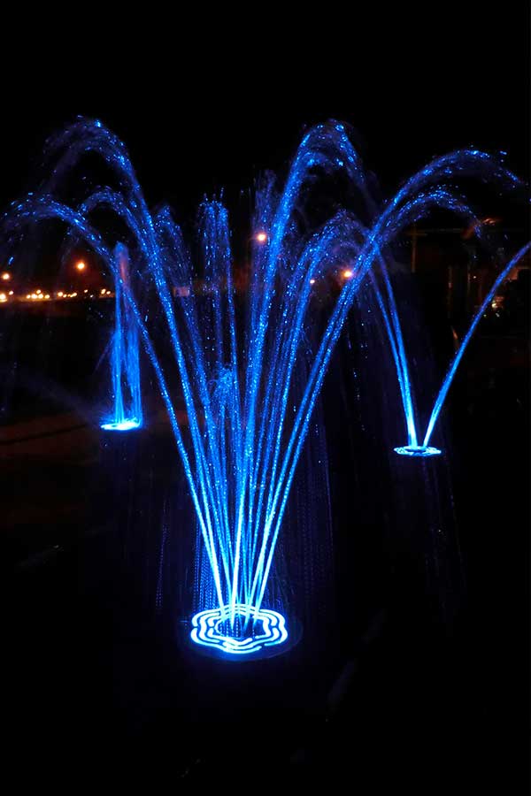 SURTIDORES ILUMINADOS